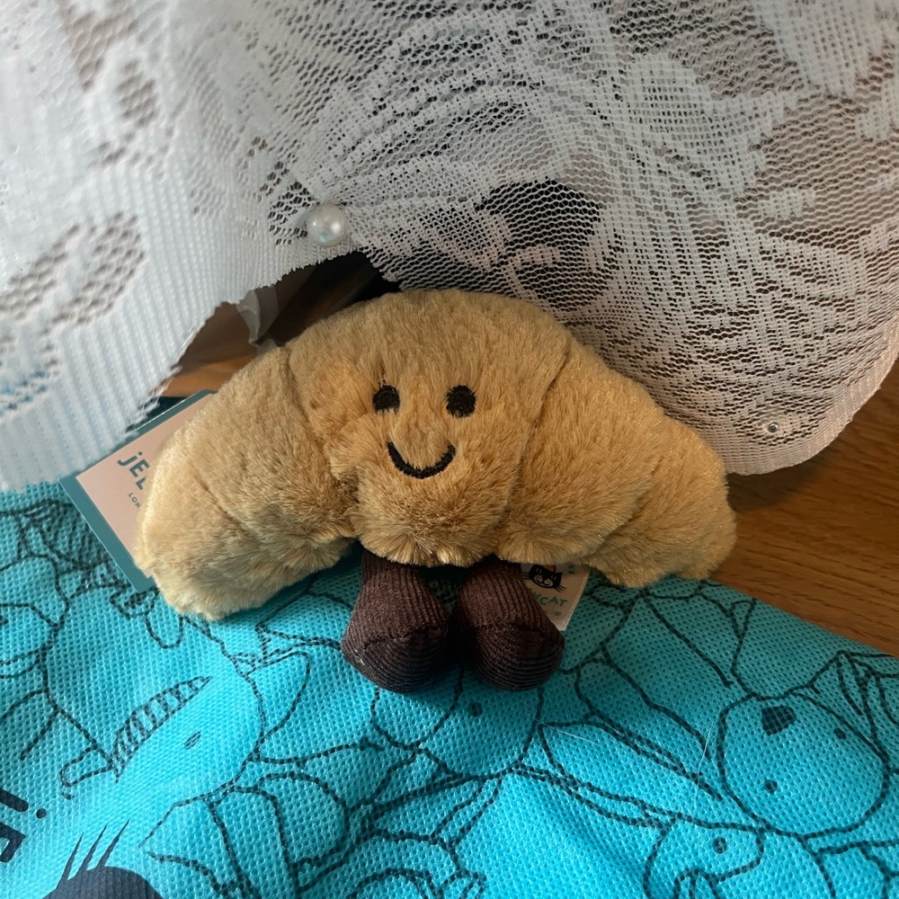 Jellycat croissant keychain